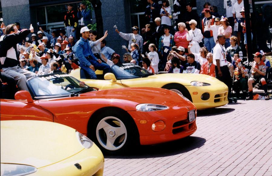  Dodge Viper RT/10 1992 года  (фото 29 из 46)